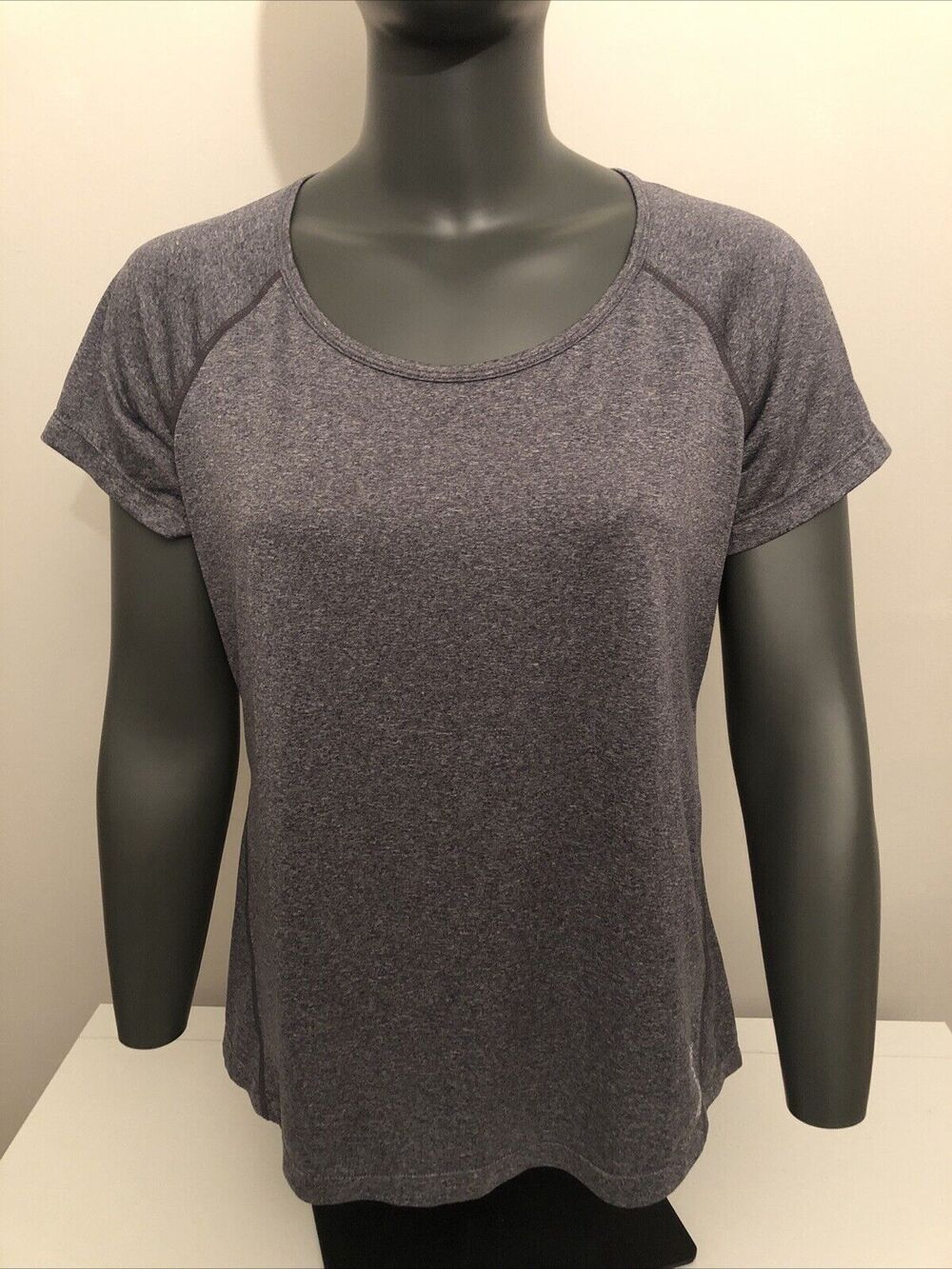 Women’s Reebok open back Heather gray‎ size large